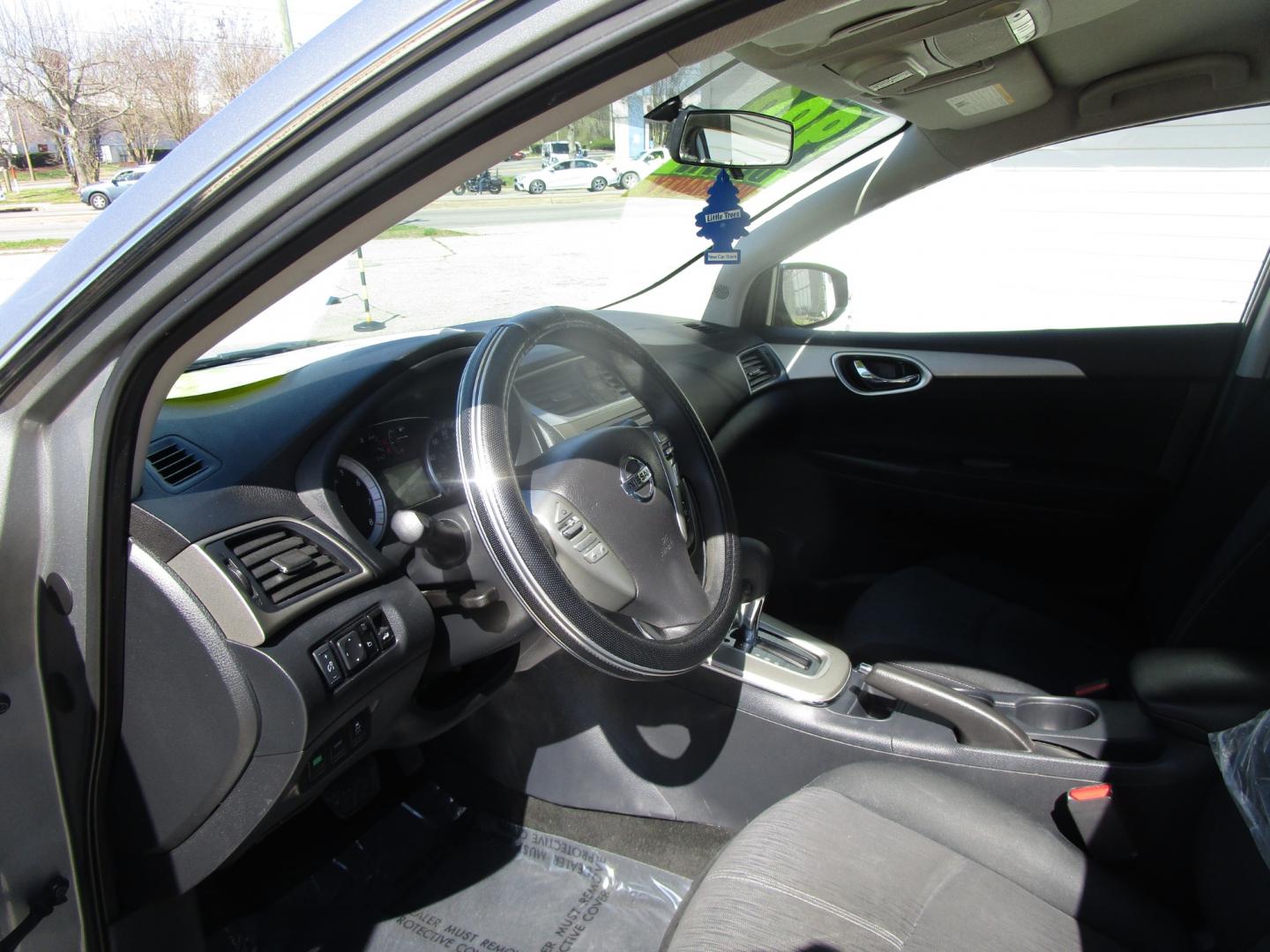 2014 Gray Nissan Sentra (3N1AB7AP9EY) , located at 2553 Airline Blvd, Portsmouth, VA, 23701, (757) 488-8331, 36.813889, -76.357597 - Down Payment: $999 Weekly Payment: $90 APR: 23.9% Repayment Terms: 42 Months ***CALL ELIZABETH SMITH - DIRECTOR OF MARKETING @ 757-488-8331 TO SCHEDULE YOUR APPOINTMENT TODAY AND GET PRE-APPROVED RIGHT OVER THE PHONE*** - Photo#9